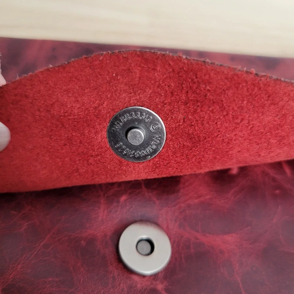 Patricia Nash Red Distressed Italian Leather Envelope Clutch Zip Pocket Bag Lux‎